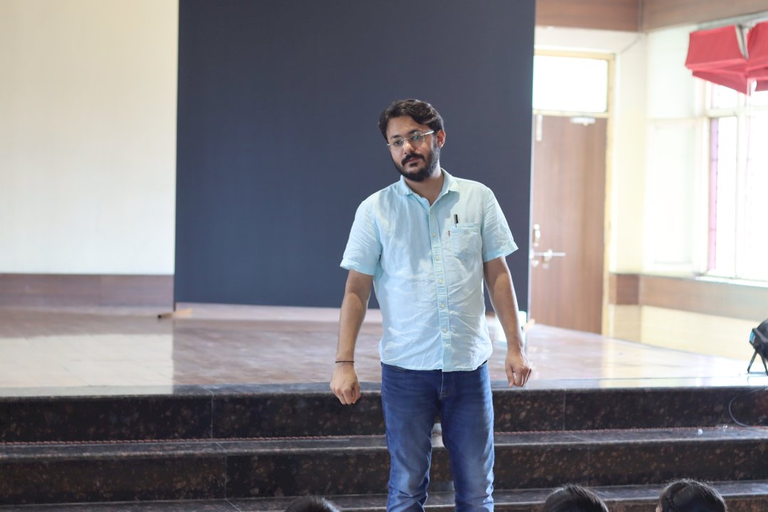 R.a.n Public School