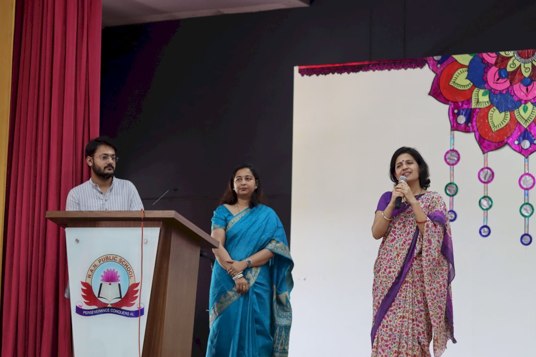 R.a.n Public School