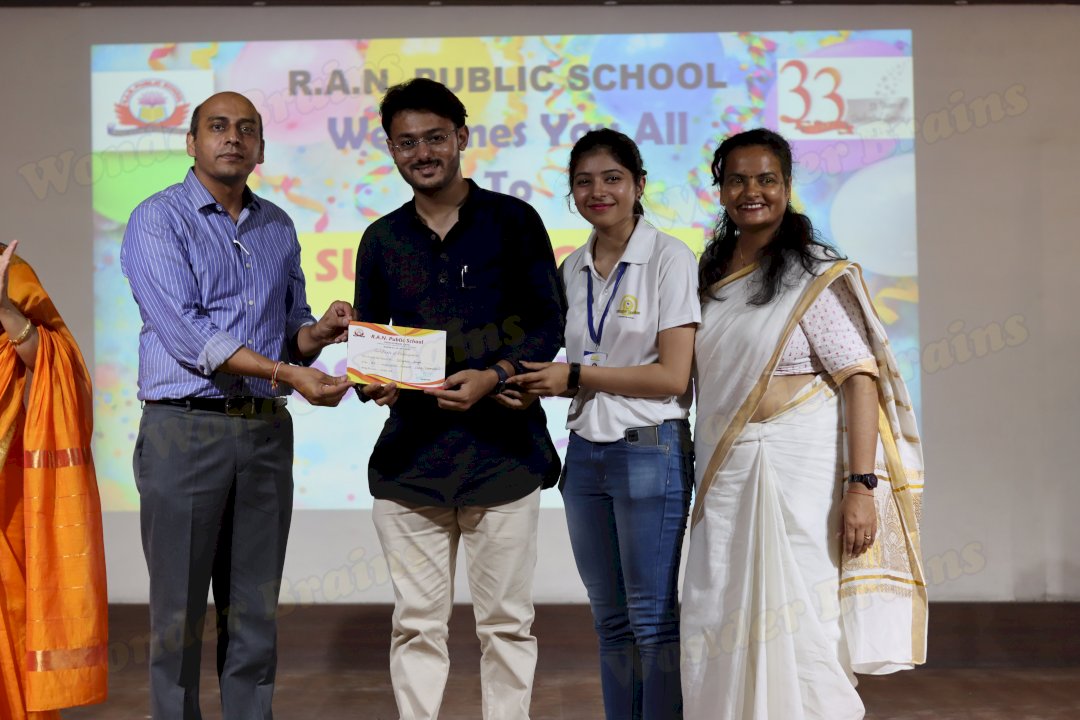 R.a.n Public School