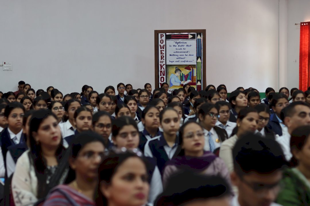 R.a.n Public School