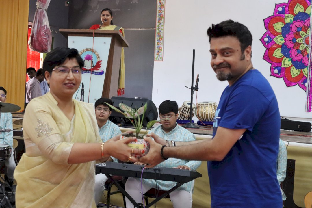 R.a.n Public School