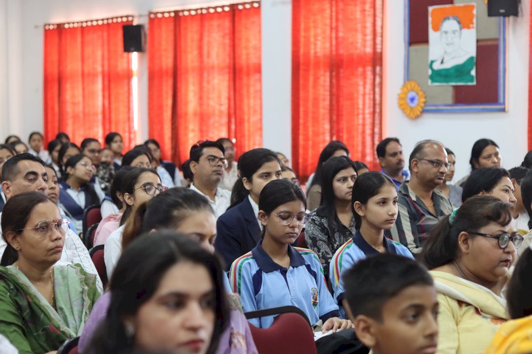 R.a.n Public School
